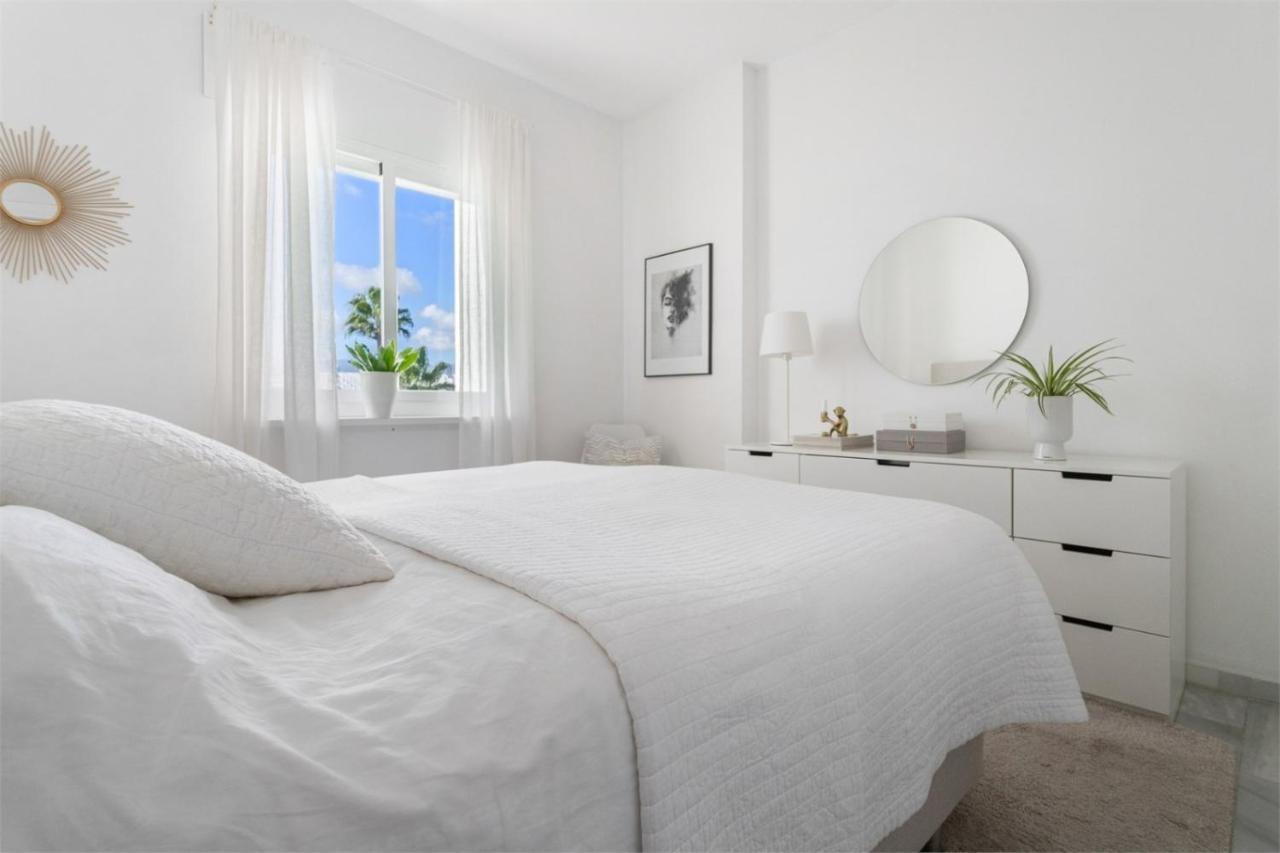 Scandinavian Style Apartment With Amazing Sea Views And South West Facing Sunny Terrace In Miraflores Walking Distance To The Beach! Málaga Exterior foto